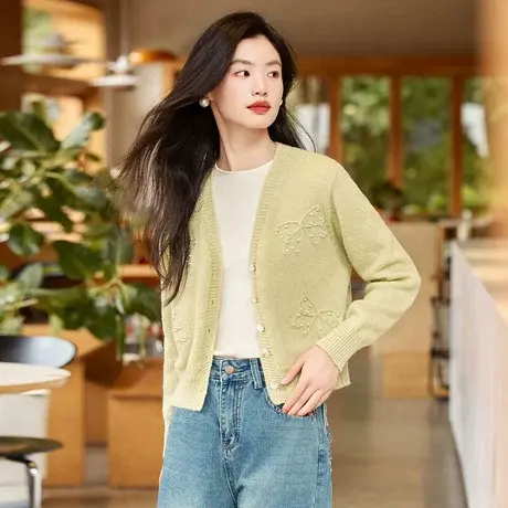 时尚气质宽松开衫2023年秋季新款女装温柔百搭长袖短款V领毛衣图片