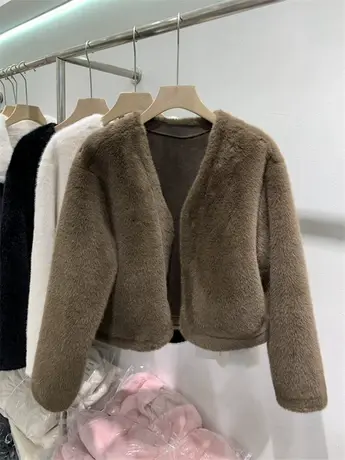 毛毛外套女冬季2023新款环保皮草仿水貂绒皮毛一体小香风短款上衣图片