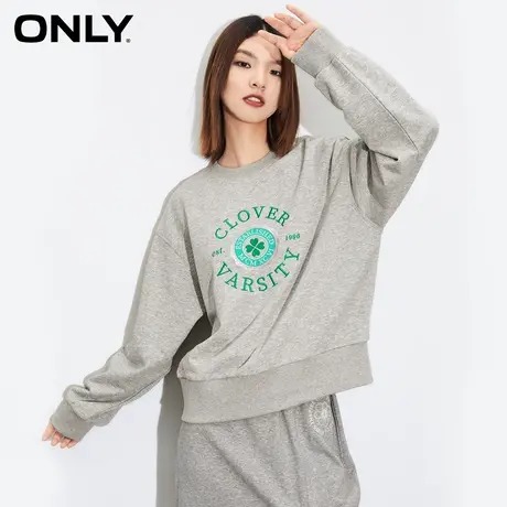 【买4免1】ONLY奥莱休闲圆领四叶草宽松字母印花卫衣女商品大图