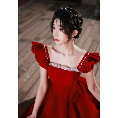 敬酒服新娘高级感2023新款小个子气质酒红色订婚连衣裙礼服赫本风图片