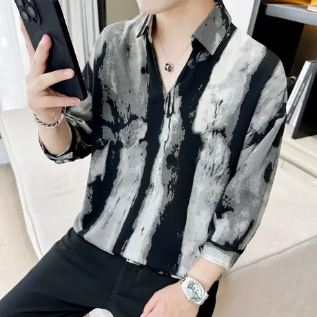 夏季薄款国潮水墨画V领T恤七分袖设计感港风痞帅冰丝短袖休闲衬衫商品大图