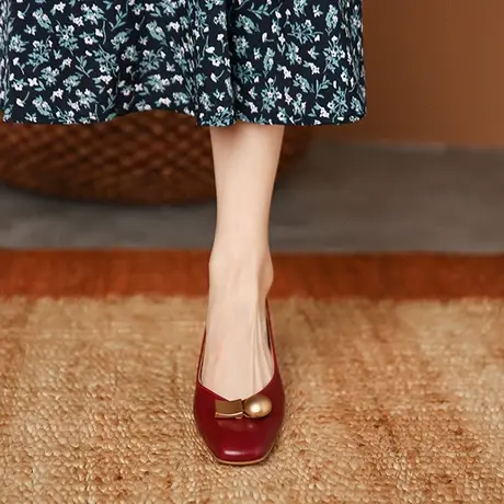 酒红色真皮小皮鞋女2023年春夏季新款方头浅口单鞋粗跟通勤高跟鞋图片