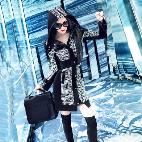 VJE秋冬季印花拼接棉服新款气质修身时髦连帽中短款棉衣外套图片