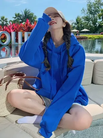 克莱因蓝连帽卫衣女2023新款秋冬宽松大版中长款遮屁股外套潮ins商品大图