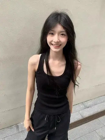 美式复古黑色小吊带背心女夏季内搭外穿修身显瘦辣妹短款无袖上衣图片