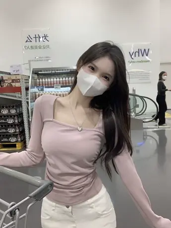 方领正肩长袖t恤女2024年新款春季打底衫短款辣妹上衣设计感小众商品大图