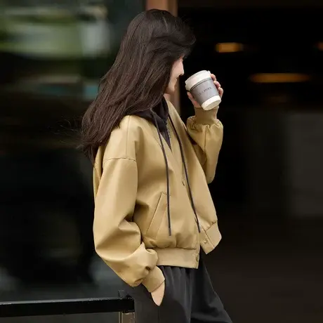 时尚气质皮衣2023年秋季新款高级百搭拼接连帽短款韩版皮衣外套图片