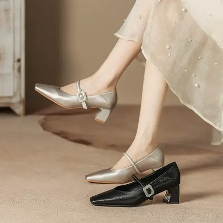 复古玛丽珍鞋高跟鞋女2024年春秋新款方头水钻一字扣粗跟名媛单鞋图片