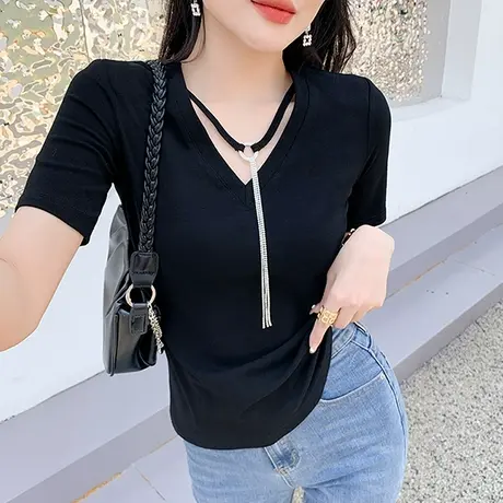 欧货设计感小众短袖T恤女时尚洋气V领上衣纯色百搭小衫别致体恤夏图片