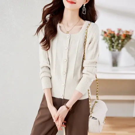 时尚气质甜美毛衣开衫2022年冬季新款淑女温柔显瘦通勤方领上衣图片