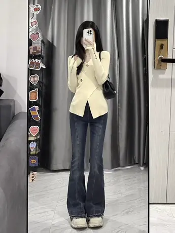 不规则交叉v领针织衫t恤女春秋季外穿别致小众设计感修身长袖毛衣图片