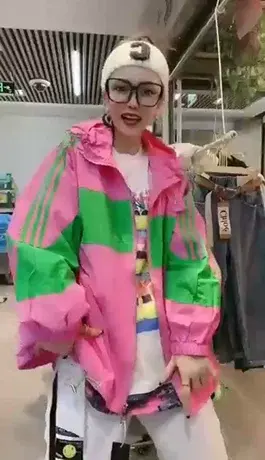 2023春夏新款连帽外套女时尚休闲三条杠大码宽松薄款拼接百搭上衣商品大图