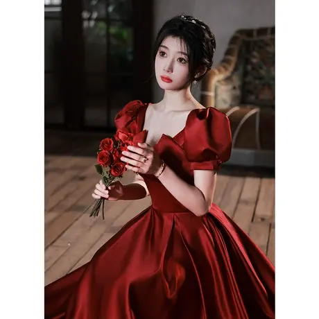 敬酒服新娘高级感2023夏季在逃公主缎面红色礼服订婚连衣裙赫本风商品大图