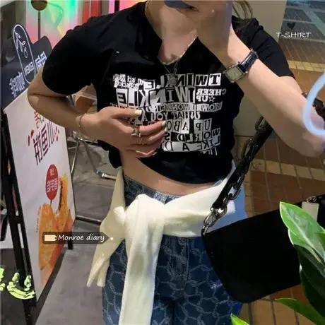 辣妹黑色V领字母印花短袖T恤女设计感小众夏短款露脐上衣服ins潮商品大图