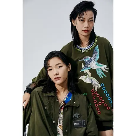 裂帛LIEBOFeng设计师品牌2023年早春慵懒风宽松休闲设计感卫衣女图片