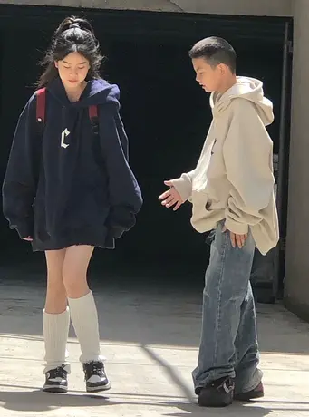 oversize卫衣女春秋薄款ins连帽上衣bf慵懒风美式复古情侣装外套商品大图