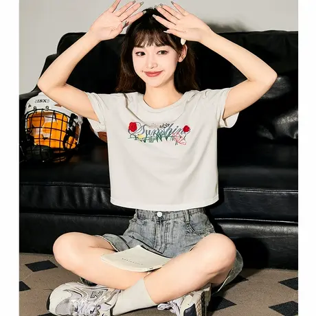 唐狮甜辣短款上衣女2025年新款夏季白色短袖T恤女正肩紧身体恤sz商品大图