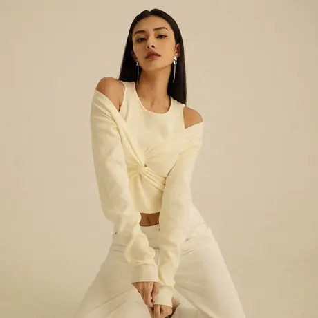 桔熊冬季假两件套针织衫设计感心机包芯纱短款毛衣女装大码FA2851图片