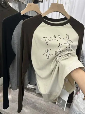 羊绒圆领磨毛薄绒打底衫T恤女秋冬新款印花显瘦宽松内搭上衣外穿商品大图