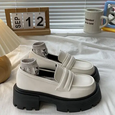 配裙子小皮鞋女2023春秋新款复古英伦风学生百搭厚底增高乐福单鞋图片