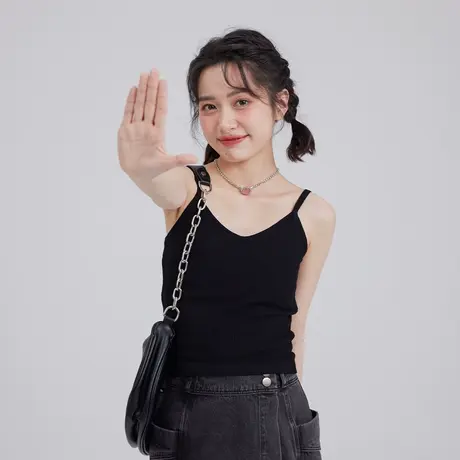 尔给褶皱黑色美式小吊带背心女2023新款内搭无袖甜辣风上衣夏外穿图片