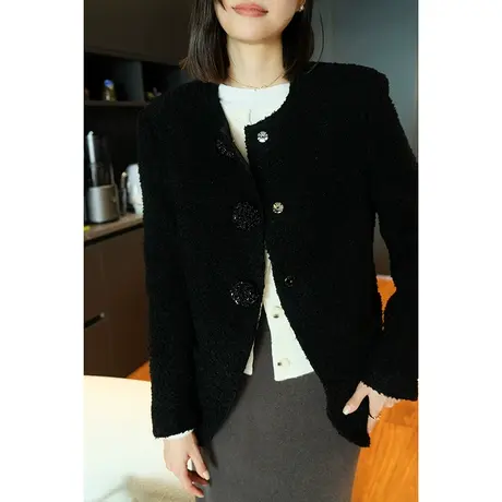23秋冬新款女装设计感小香风气质羊毛纽扣重工设计女士短外套女图片