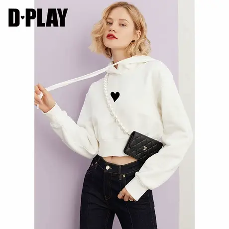 DPLAY春新简约白色刺绣高腰连帽卫衣抓绒落肩袖短款上衣商品大图