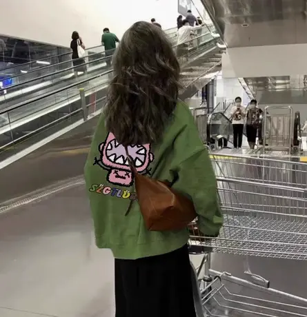 无帽圆领卫衣女2024新款爆款秋冬季小个子韩系慵懒风加绒加厚上衣图片