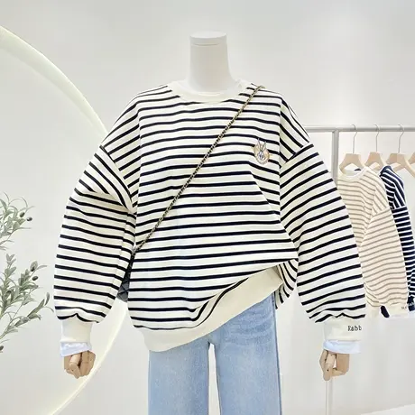 圆领条纹长袖卫衣女秋季2023辛苦慵懒宽松刺绣兔子百搭休闲上衣商品大图