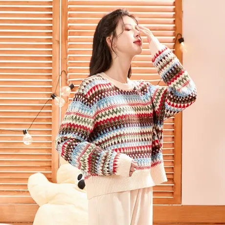 今年流行的漂亮毛衣唐狮秋冬新款圆领彩色条纹女毛衫绝美毛衣2.22图片