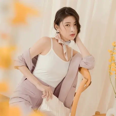 桔熊夏季简约纯色打底衫舒适牛奶丝短款小吊带背心女大码AB18421图片