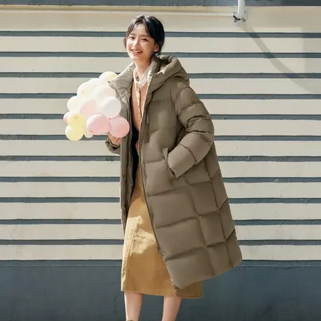 雪中飞2025秋新款女士长款加厚羽绒服经典爆款高充绒保暖户外商品大图
