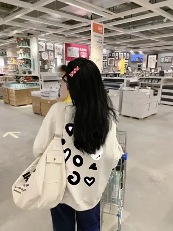 ins超火卫衣女春秋薄款2024新款可爱小绵羊印花宽松圆领长袖套头商品大图