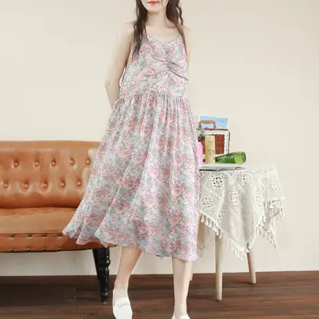 胖妹妹夏装2023新款油画感吊带连衣裙加大码复古碎花设计印花长裙图片