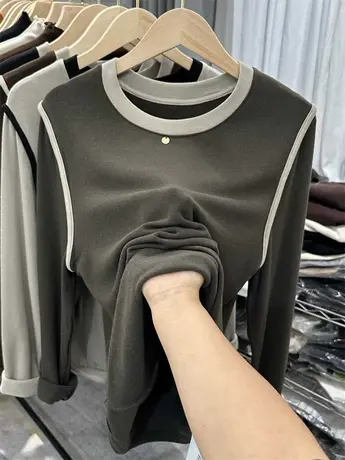 设计感洋气秋冬加绒加厚圆领宽松T恤女长袖内搭打底衫大码胖M外穿商品大图