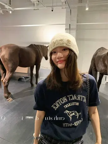 潮牌正肩短袖t恤女夏季设计感小众美式复古宽松显瘦半袖体恤上衣商品大图