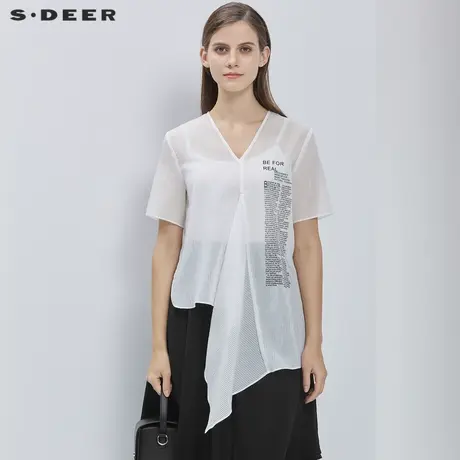 sdeer圣迪奥女时尚个性V领不规则裁剪撞色字母短袖衬衫S19280431商品大图