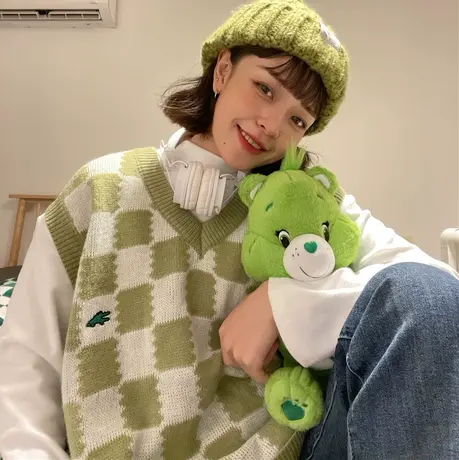 红续小恐龙绿色棋盘格马甲女V领叠穿背心外搭无袖针织衫秋冬新款图片