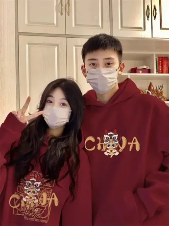 大红复古小众情侣装连帽衫卫衣男女2024新款龙年红色加绒加厚上衣商品大图