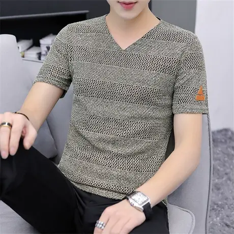 冰丝短袖t恤男夏季2023新款潮牌V领半截袖时尚帅气流行男装打底衫图片