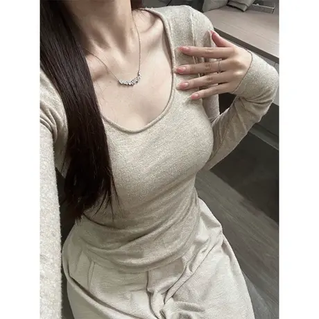 法式气质高级感打底衫女2024新款秋冬韩版德绒保暖修身U领长袖T恤图片