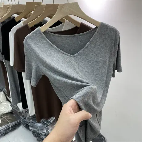 2023年夏季新款竖纹螺纹V领短袖t恤女士修身显瘦内搭小衫灰色上衣图片