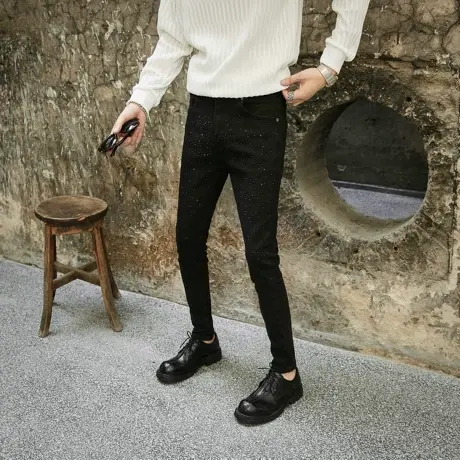 四季百搭黑色烫钻牛仔裤潮流镶钻修身小脚裤男青年个性铅笔裤长裤图片