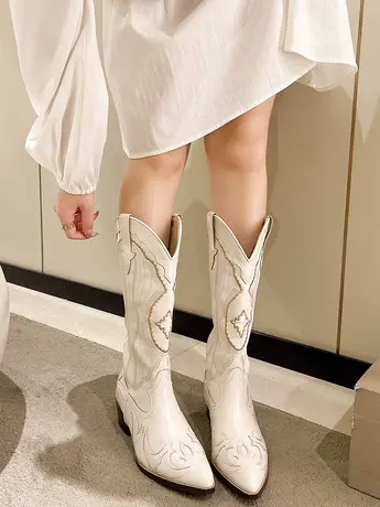 欧美V口刺绣不过膝西部牛仔靴女2023新款高跟复古白色骑士时装靴图片