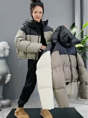 2023冬新款羽绒服小个子连帽短款肯豆风拼接显瘦加厚白鸭绒面包服图片