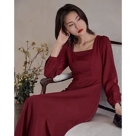 弥古春季法式红色连衣裙女气质高级感小红裙订婚礼服长裙敬酒服图片