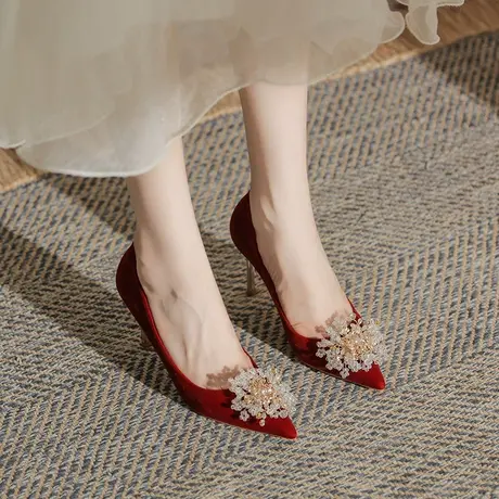 2024年春夏季新款气质红色高跟鞋女细跟性感百搭尖头浅口水钻单鞋图片