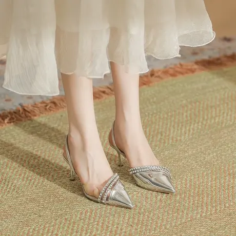 包头凉鞋女2023年夏季新款时尚透明水钻一字带细跟高跟鞋气质银色图片