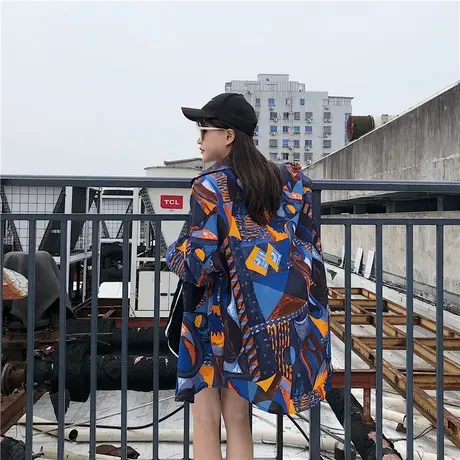 秋季2023新款韩版印花衬衫长袖宽松大码显瘦防晒衬衣上衣学生女装图片