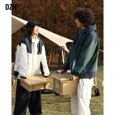 男士户外冲锋衣春秋款外套男潮流男装2023新款情侣装衣服男款夹克商品大图